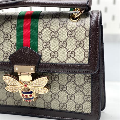 gucci bee bag white|gucci bag with bee clasp.